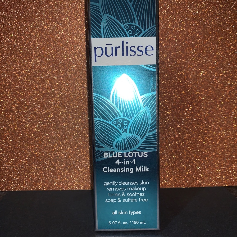 PURLISSE Blue Lotus 4-in-1 Cleansing Milk
